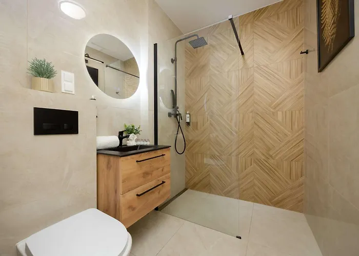 Ursynow With Desk & Balcony By Renters