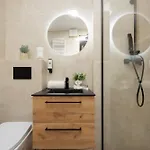 Ursynow With Desk & Balcony By Renters Apartmán