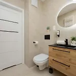Apartmán Ursynow With Desk & Balcony By Renters