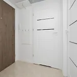Apartmán Ursynow With Desk & Balcony By Renters