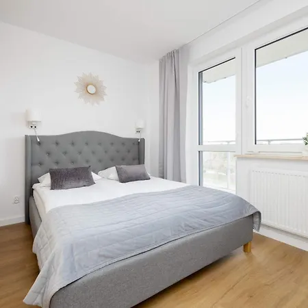 Ursynow With Desk & Balcony By Renters Apartmán
