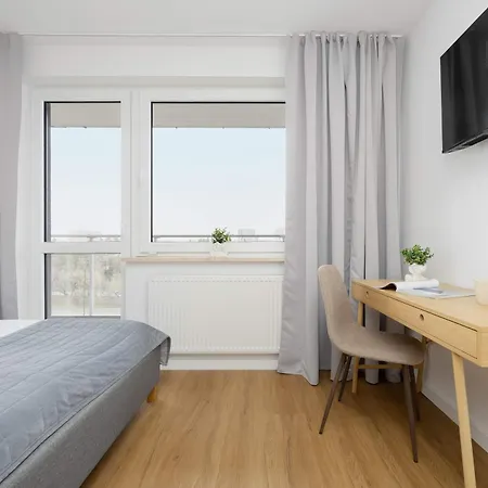 Ursynow With Desk & Balcony By Renters 아파트 *