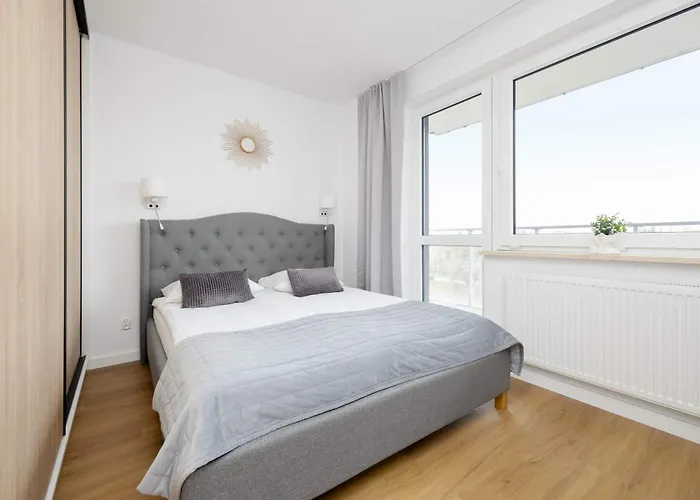 Ursynow With Desk & Balcony By Renters Apartman