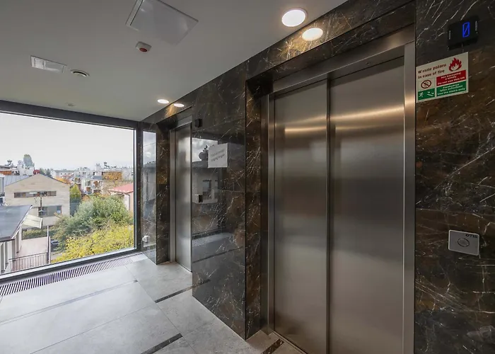 Ursynow With Desk & Balcony By Renters 华沙