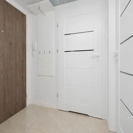 Appartement Ursynow With Desk & Balcony By Renters