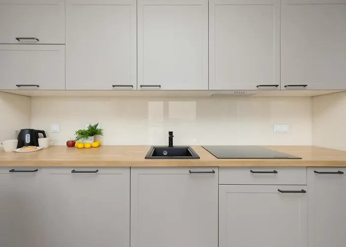 Ursynow With Desk & Balcony By Renters *